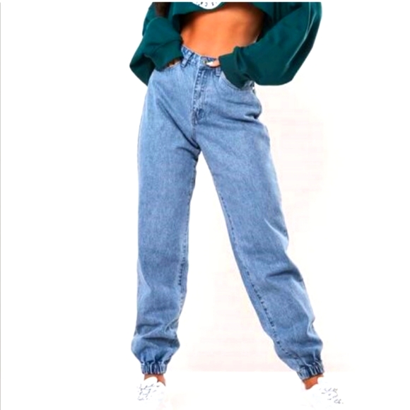 Missguided Denim - Misguided high waisted ogger Mom jeans